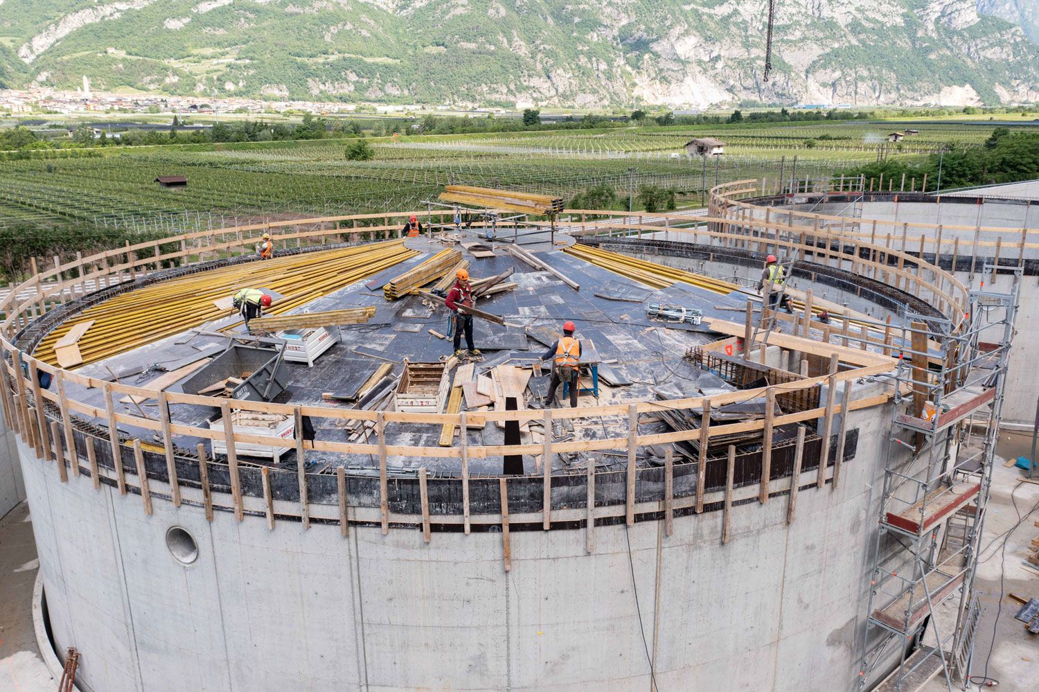 EXECUTIVE DESIGN AND EXECUTION OF CONSTRUCTION WORKS FOR THE 1ST EXPANSION STAGE OF THE TRENTO 3 PURIFICATION PLANT - image 4